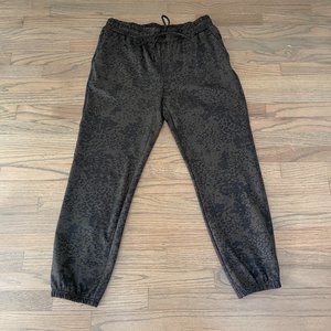 RACHEL ZOE Black and Brown Leopard Print Jogger Size M NWOT